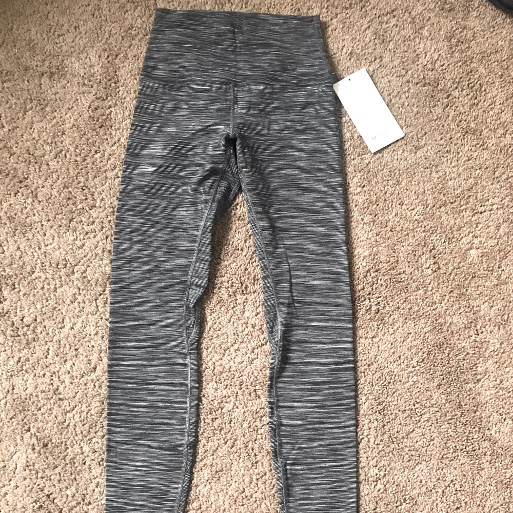 Lululemon Aligns II 25